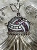 AN EXCEPTIONAL AMERICAN STERLING SILVER JEWELED TORAH SHIELD BY MILLWOOD JEWELERS. New York, c. תמונה - 9