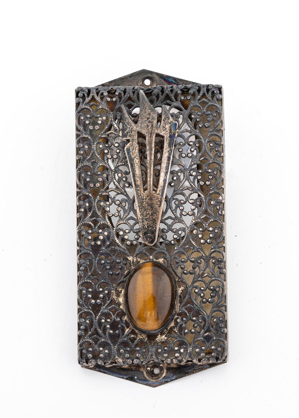 A STERLING SILVER AND TIGER'S EYE MEZUZAH CASE. Rectangular inshape. Fitted with a "shin" and a 