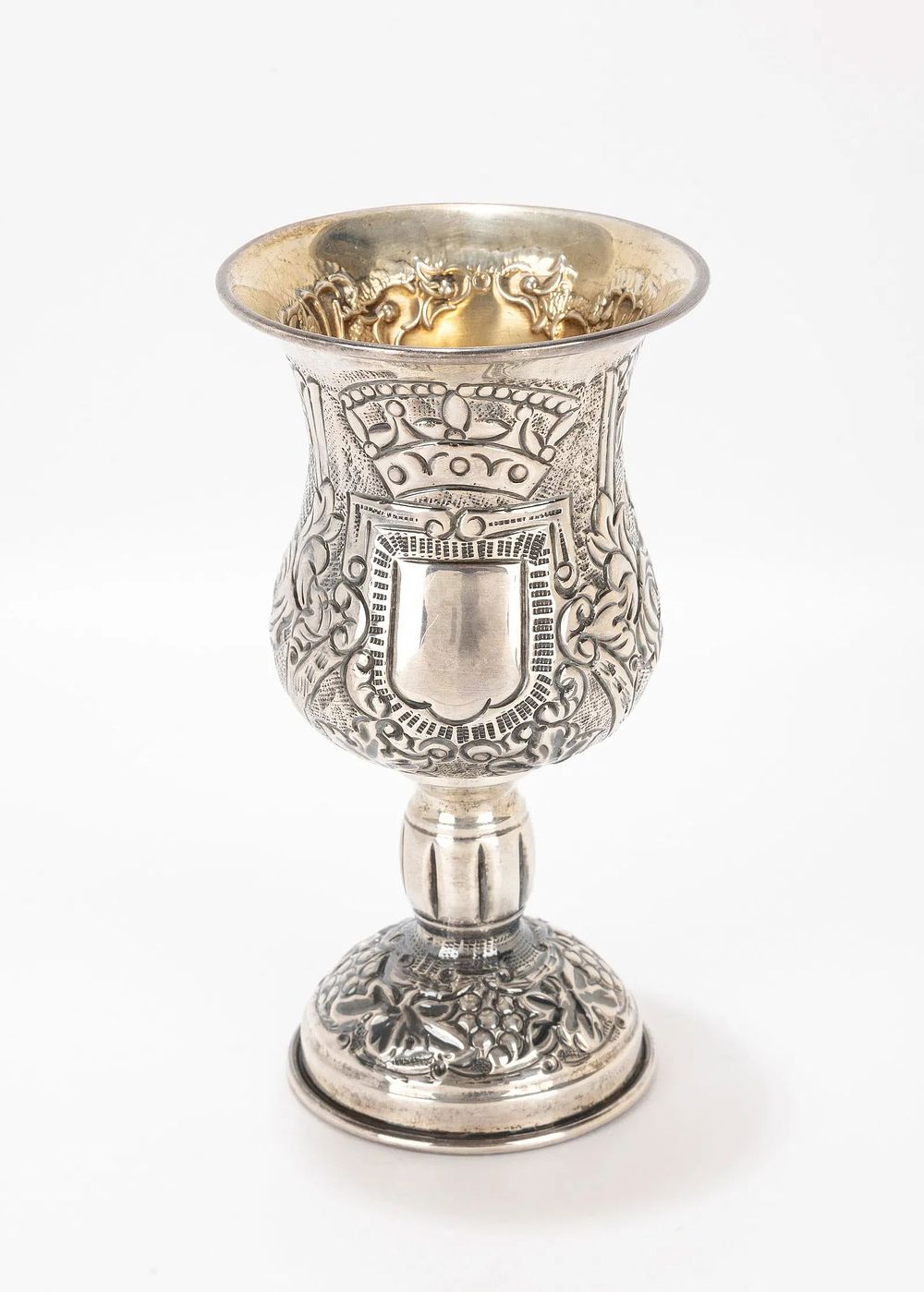 A SILVER KIDDUSH GOBLET. Portugal, c. 1990. Traditional form with chased grapevine leaf design. 