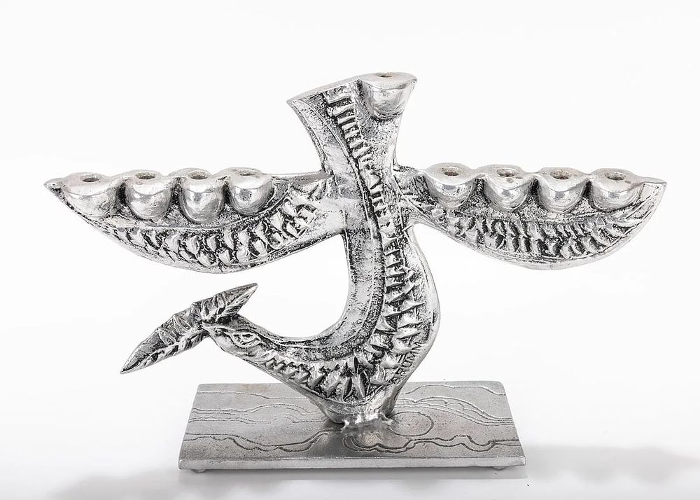 A ALUMINUM MENORAH SCULPTURE BY DON DRUMM (American, b. 1935). A LARGE ALUMINUM MENORAH 