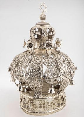 A MASSIVE STERLING SILVER TORAH CROWN. American, early 20th century. Traditional in shape with 