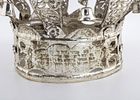 A MASSIVE STERLING SILVER TORAH CROWN. American, early 20th century. Traditional in shape with תמונה - 2