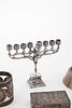 A GROUP OF FOUR STERLING SILVER JUDAICA OBJECTS. Including a ring holder by Bier silversmiths תמונה - 2