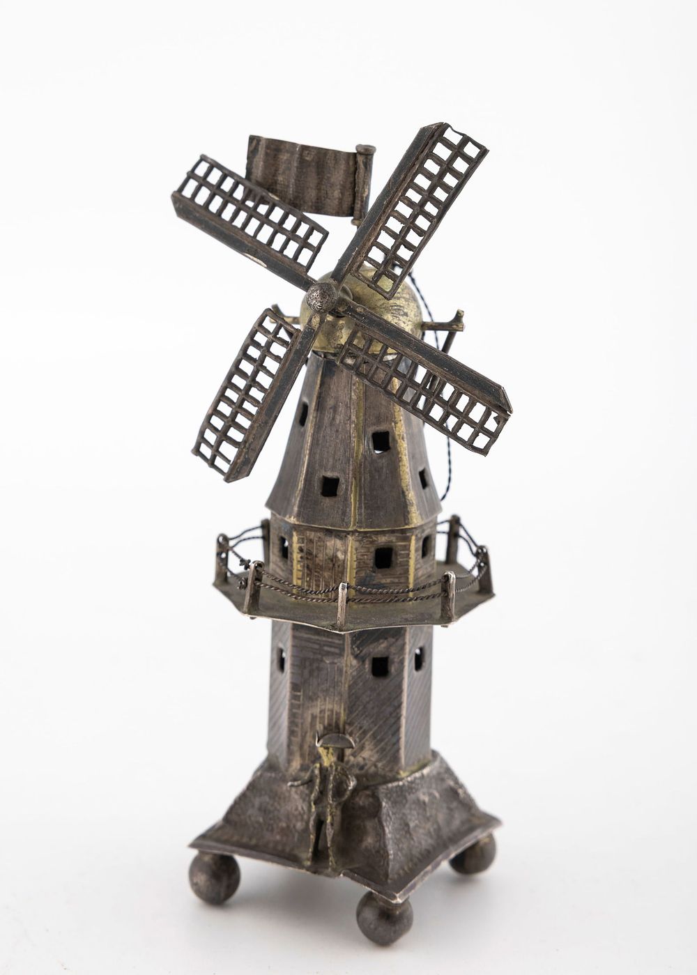 A SILVER SPICE CONTAINER. The Netherlands, c.1920. The Netherlands early 20th century. In the 