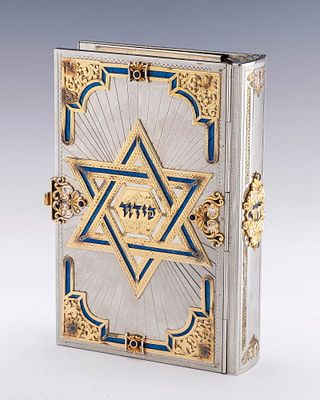 A STERLING SILVER, ENAMEL AND GILDED IDF SIDDUR BINDING BY YAAKOV DAVIDOFF. A STERLING SILVER 