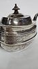 A GEORGIAN SILVER TEAPOT BY NAPHTALI HART & DUNCAN URQUHART LONDON 1789. Traditional form. Some תמונה - 11