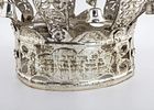 A MASSIVE STERLING SILVER TORAH CROWN. American, early 20th century. Traditional in shape with תמונה - 2