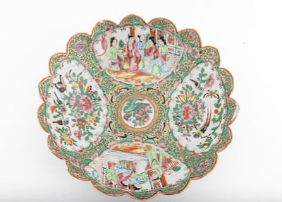 ELEANOR ROOSEVELT ESTATE - A CHINESE PORCELAIN DECORATED BOWL. Hand painted with traditonal 