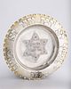A SILVER HAVDALLAH PLATE. Germany, c. 1900. With crimped edges. The interior chased with a Star תמונה - 1