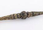 A MONUMENTAL PARCEL GILT SILVER TORAH POINTER. Germany, 18th century. Of massive form and תמונה - 4