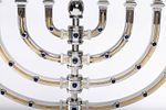 A MAGNIFICENT STERLING SILVER MENORAH BY SWED MASTER SILVERSMITHS. Crafted from Rhodium plated תמונה - 5