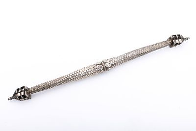 A STERLING SILVER HASIDIC SPICE CONTAINER. Probably American, c. 1980. Made of interwoven 