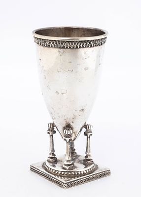 ASTERLING SILVER KIDDUSH CUP BY NETAFIM. Israel, c. 2000. On a square base with four columns 