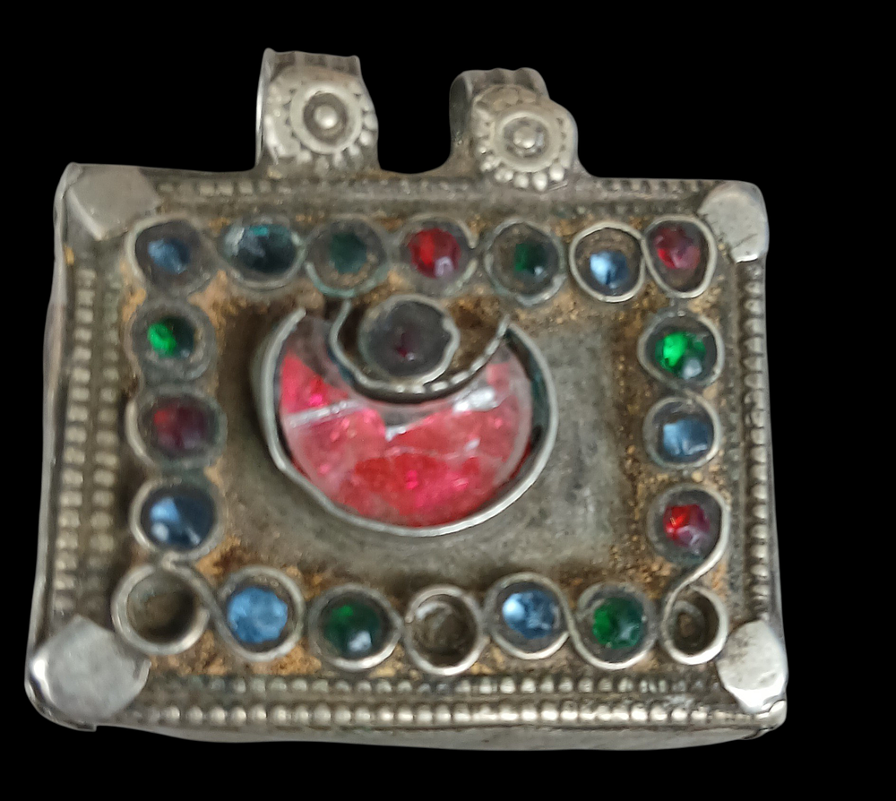 תליון קמע אפגני מסורתי, כסף נמוך עבודת יד מידות 3.5X3.5 סמ