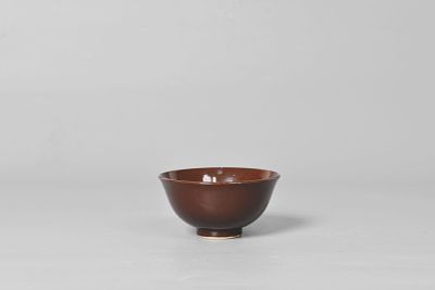 Carmine tea bowl. 清, 胭脂紅茶圓碗 Dimensions: 11.2 x 5.6 cm