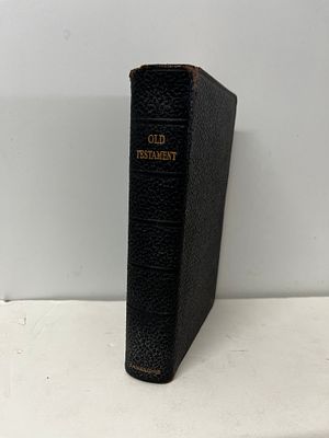 OLD TESTAMENT בתרגום המלך ג'ימס, פורסם ע"י הוצאת אוניברסיטת קיימברידג' 
הודפס בבריטניה הגדולה 