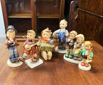 Set of 6 Vintage Goebel Hummel Porcelain Figurines | #1 - - - Goebel Hummel Figurine #85/0 