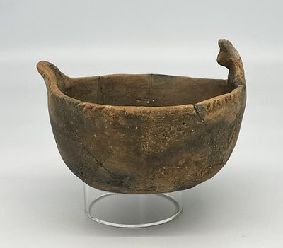 Native American, Mississippian, Effigy Bowl. Native American, Mississippian, Zoomorphic Effigy