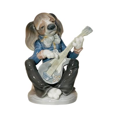 Vintage Lladro Porcelain Figurine Dog Playing Guitar (Seated) Lladró Item #01001153: Spanish 
