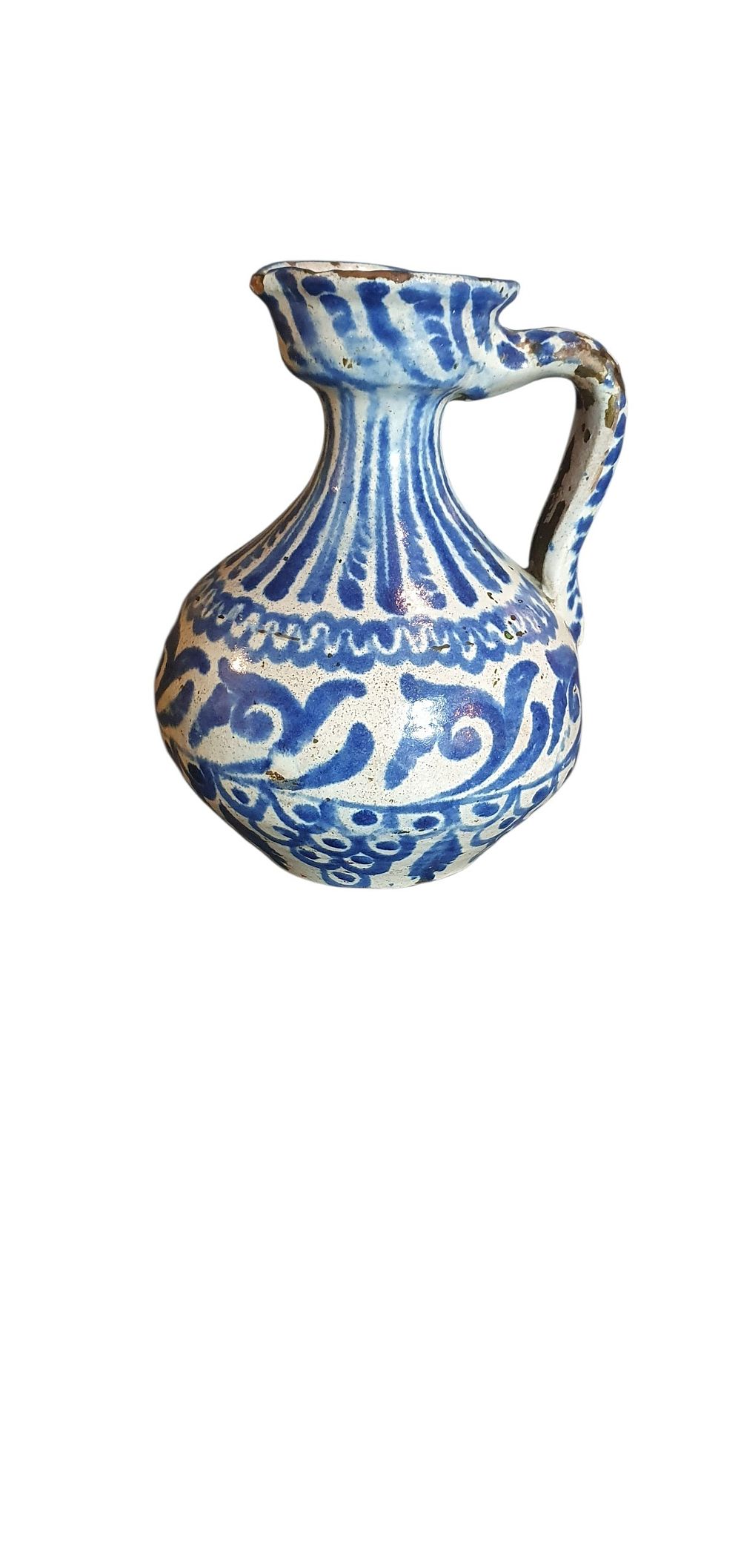 Jarra o bombona tornada, S. XIX. Cerámica de Fajalauza - Granada, vidriada o esmaltada en blanco y azul., lote 26