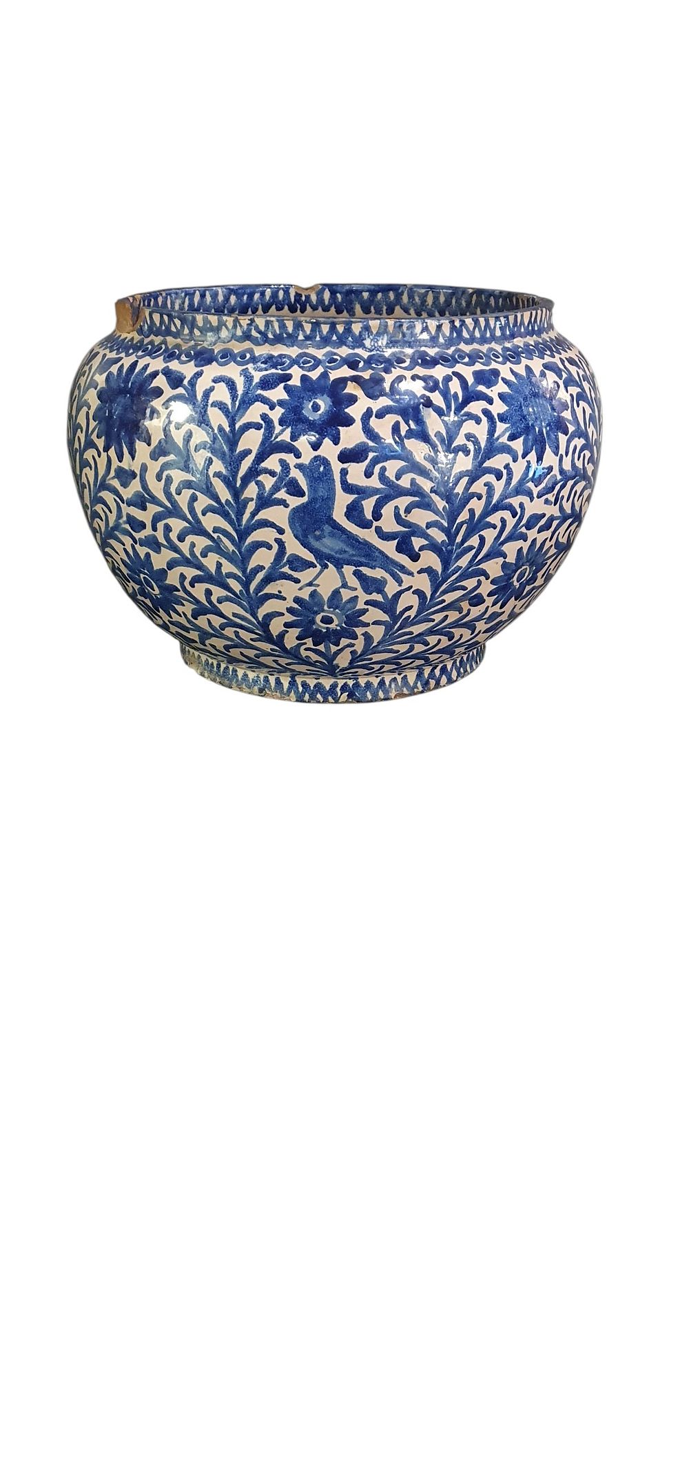 Cuenco, S. XIX - XX. Cerámica de Fajalauza - Granada vidriada o esmaltada en blanco y azul representando un pájaro frontal, dos laterales y una granada en la parte trasera…, lote 30