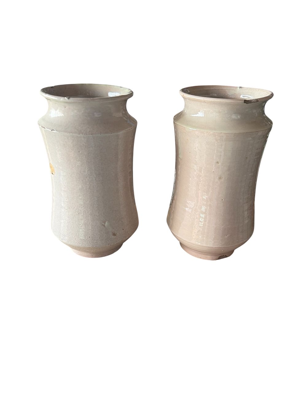 Pareja albarelos , S.XX . Cerámica vidriada o esmaltada en blanco impuro ., lote 116