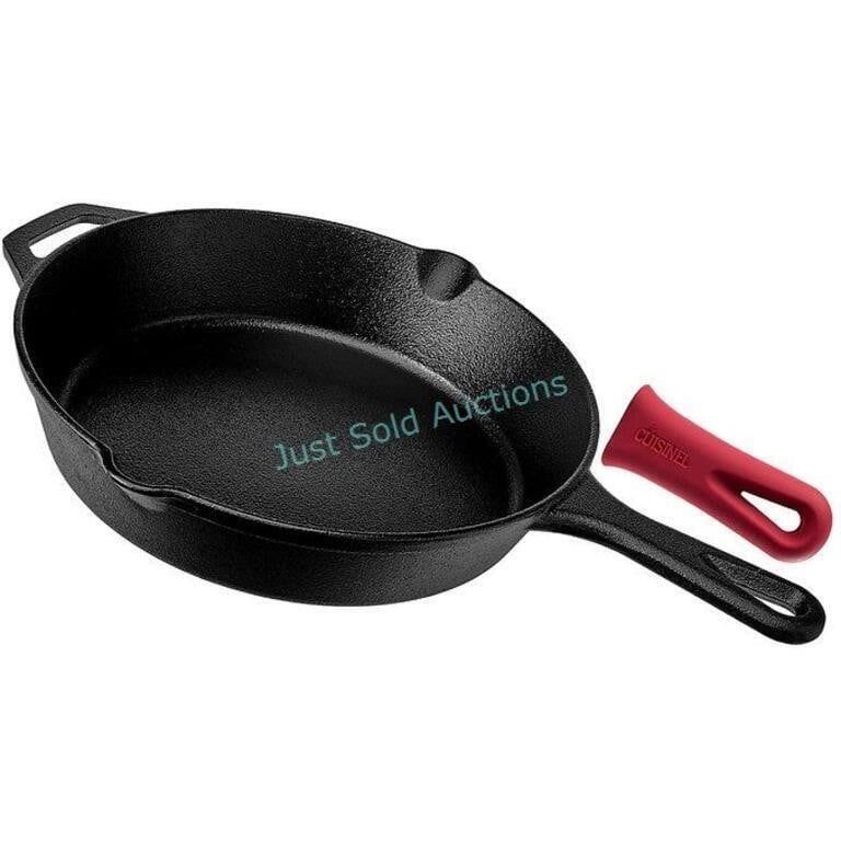 Lot 590: 10" Skillet (no lid)