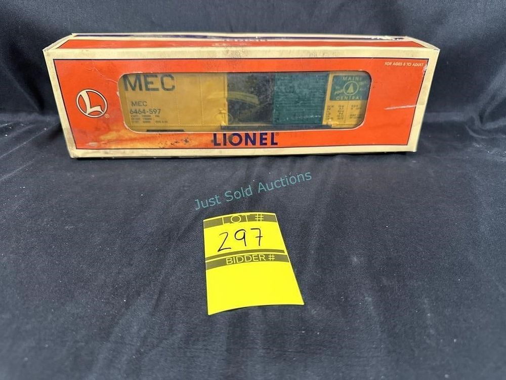 Lot 297: Lionel 6464-597 Maine Central Boxcar