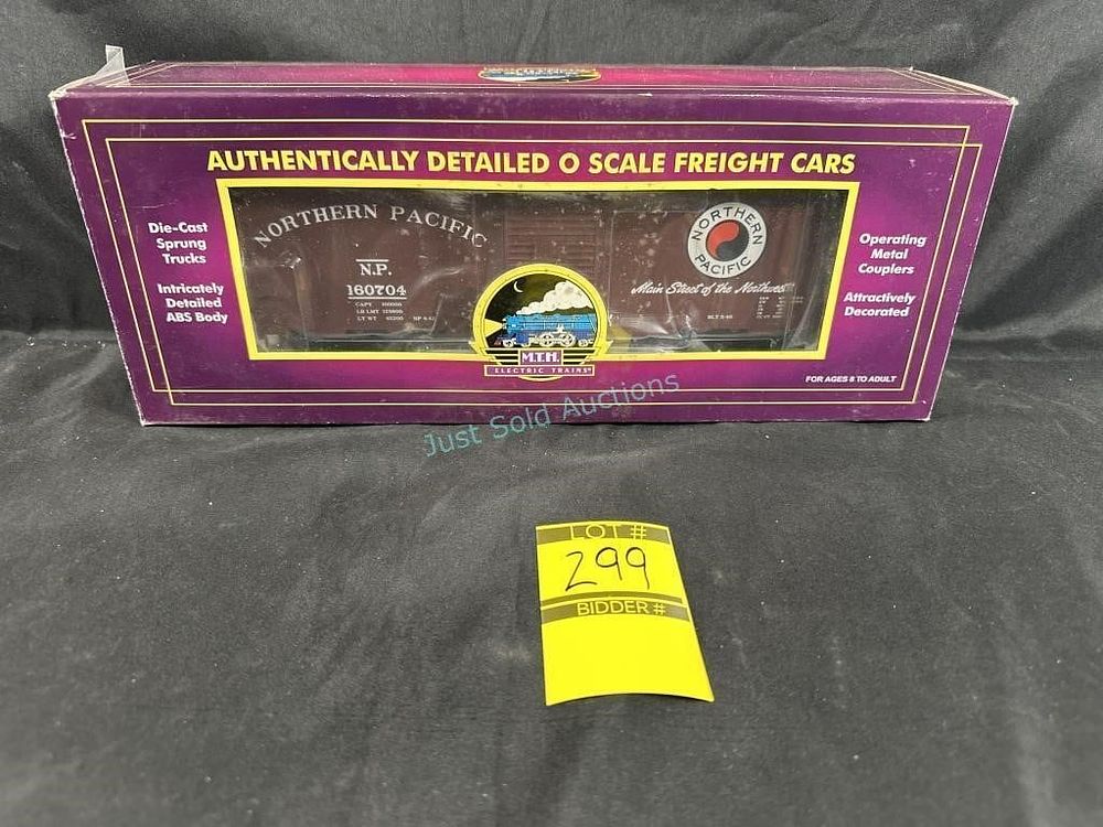 Lot 299: MTH O Gauge Northern Pacific #160704 Box Car