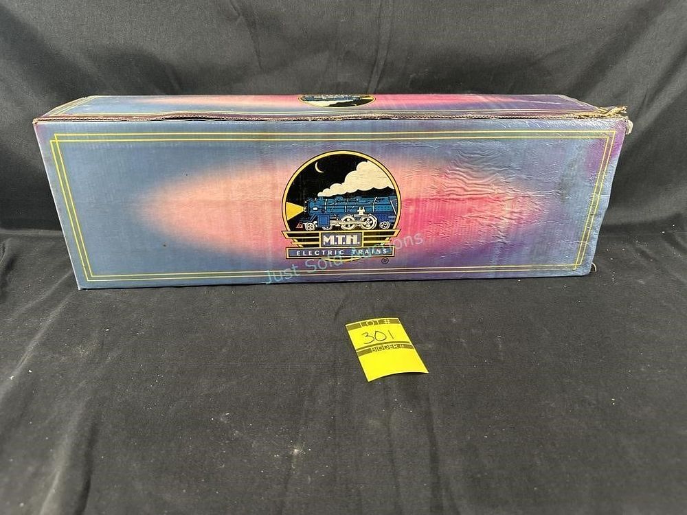 Lot 301: MTH GP 30 Diesel Union Pacific Cab 803