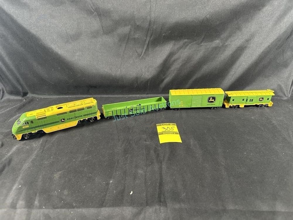 Lot 305: Athern HO John Deere Train