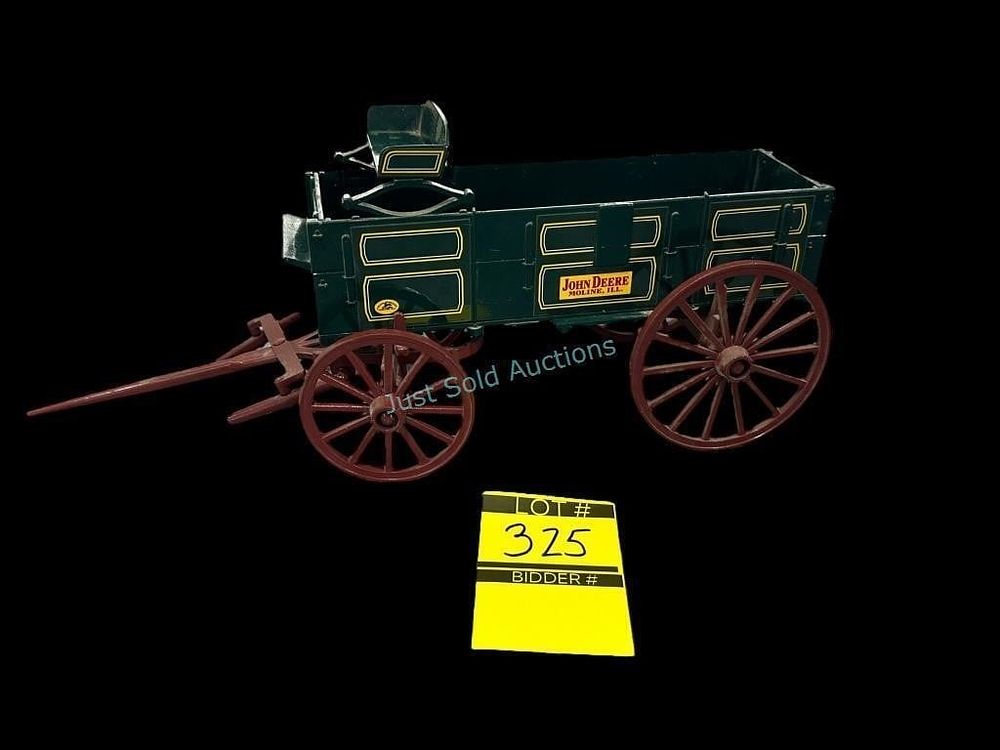 Lot 325: John Deere Aftermarket 2000 Diecast Farm Wagon