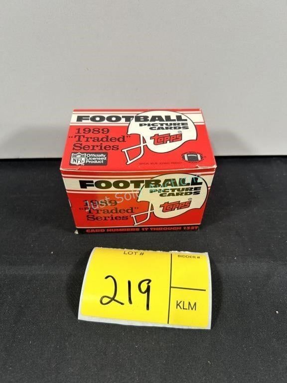 Lot 219: 1989 Topps Traded Football Set