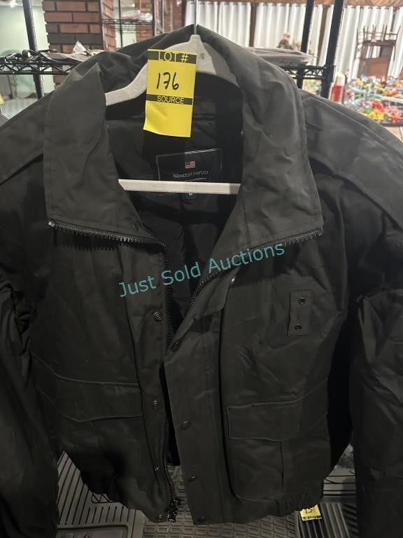 Lot 176: NWT Newport Harbor Jacket