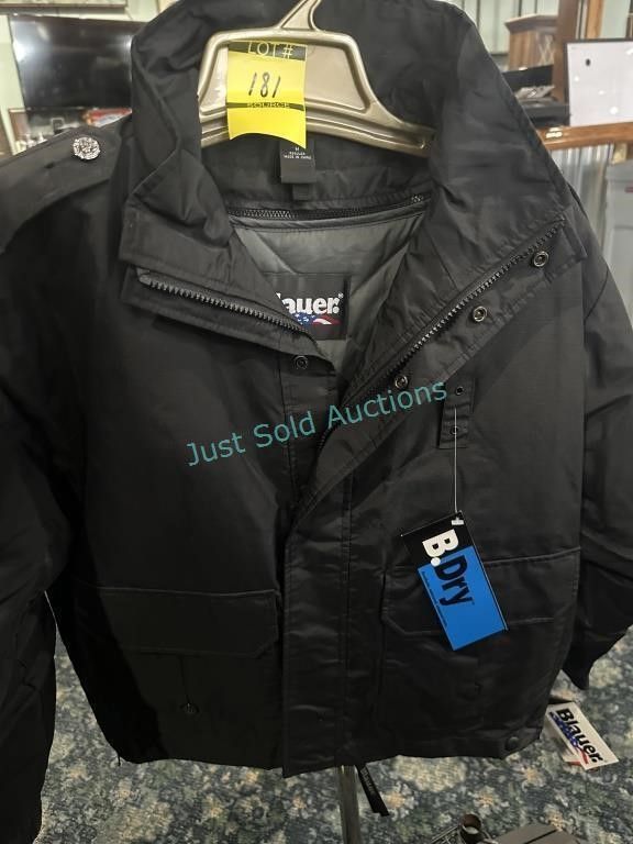 Lot 181: NWT Blauer Jacket