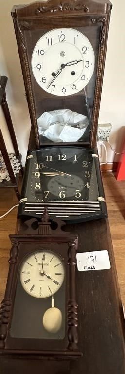 Lot 171: 3 Clocks