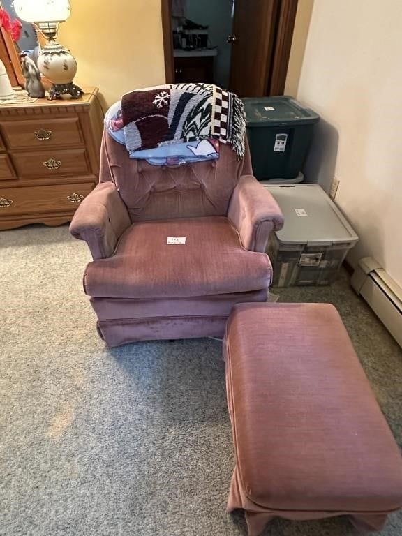 Lot 193: Vintage Swivel Pink Chair w Ottoman