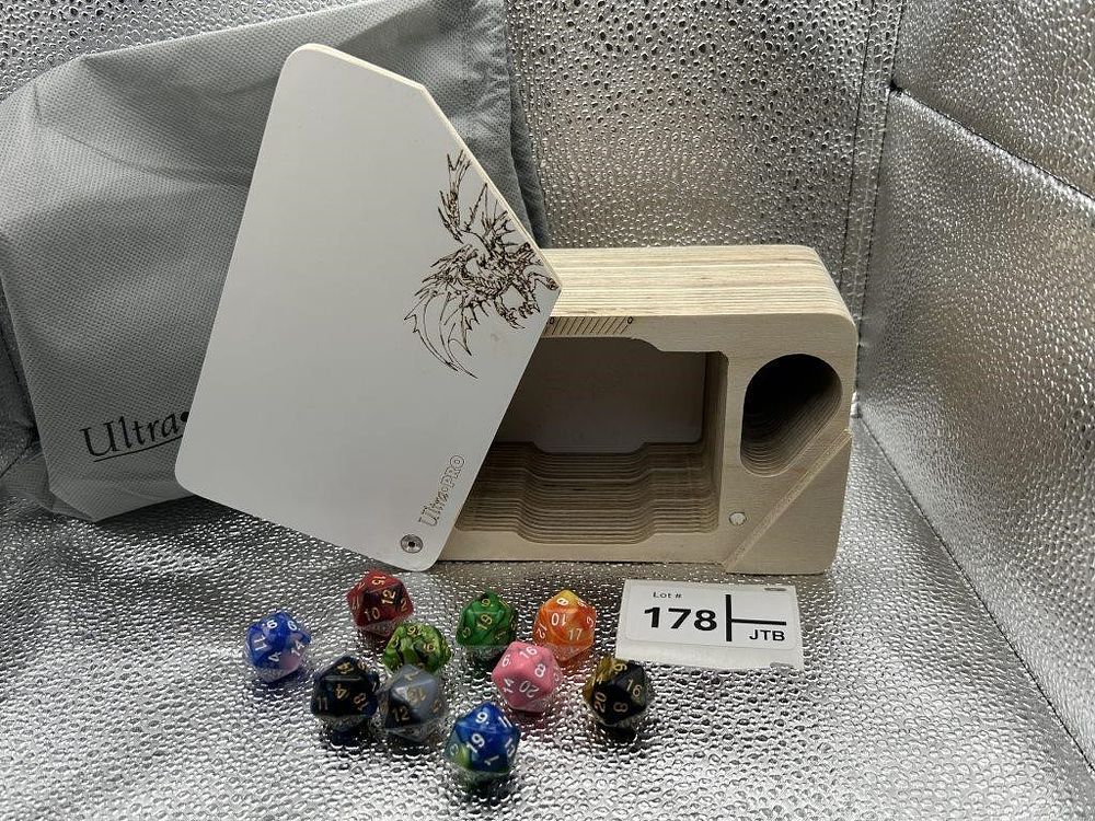 Lot 178: Commander Wood Deck Holder with dice