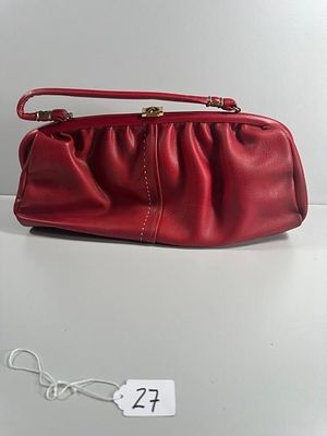 Vintage Red Leather-Style Frame Top Handle Handbag. This vintage-style ladies' frame handbag 