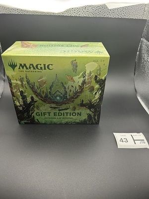 Zendikar Rising - Bundle Gift Edition. SealedContents: 10 Zendikar Rising Draft Booster packs, 1 