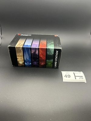 MTG Land Station. Contains 400 Basic Land cards (80 of each color)