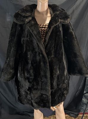 Vintage Country Pacer Ladies Faux Fur Coat