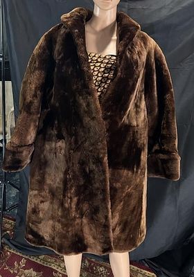 Vintage Ladies Faux Fur Coat