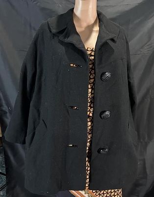 Ladies Black Wool Coat w 3/4 Sleeves
