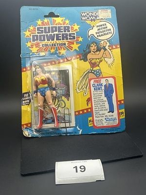 1984 Kenner Superpowers Wonder Woman. Open Package Has Booklet