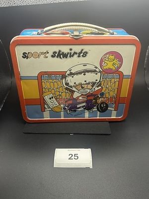 Sport Skwirts Lunchbox. No Thermos