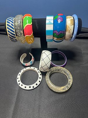 An Assortment of Resin and Acrylic Fashion Bangles and Cuff Bracelet. A collection of 