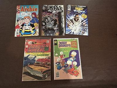 Mixed Comic Book Lot (5 issues). Please review photos for condition