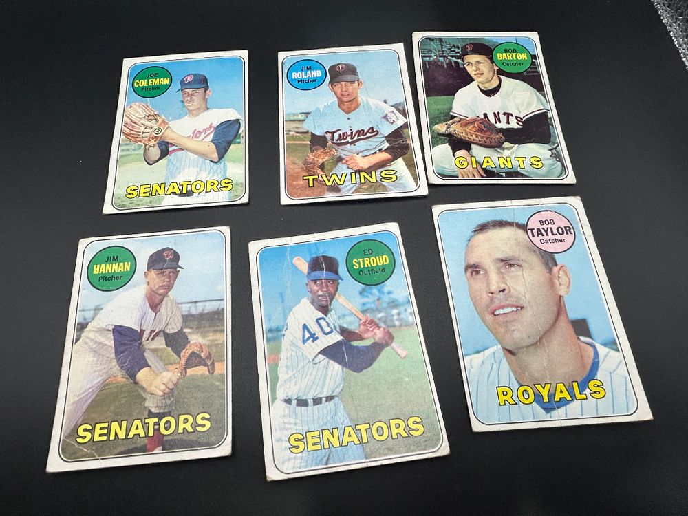Lot 144: A Lot of Six Vintage 1969 Topps Baseball Cards