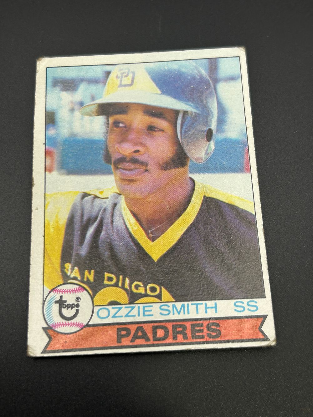 Lot 153: 1979 Topps Ozzie Smith Rookie Baseball Card #116 San Diego Padres